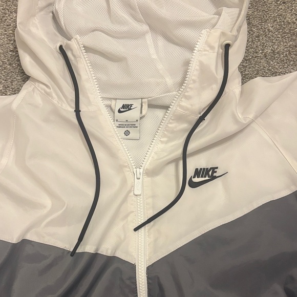 Nike Men's Two-Tone Windbreaker - Picture 2 of 7